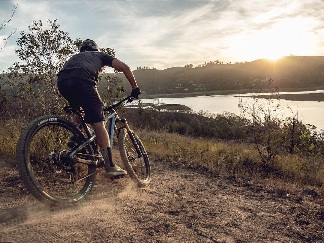 Llanta Escape Ultimate 29x2.35 Goodyear