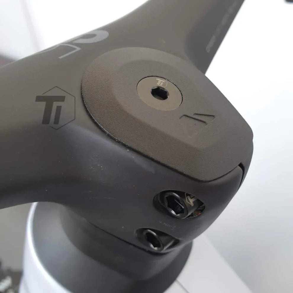 Tornillos para codo en Titanio Enlee