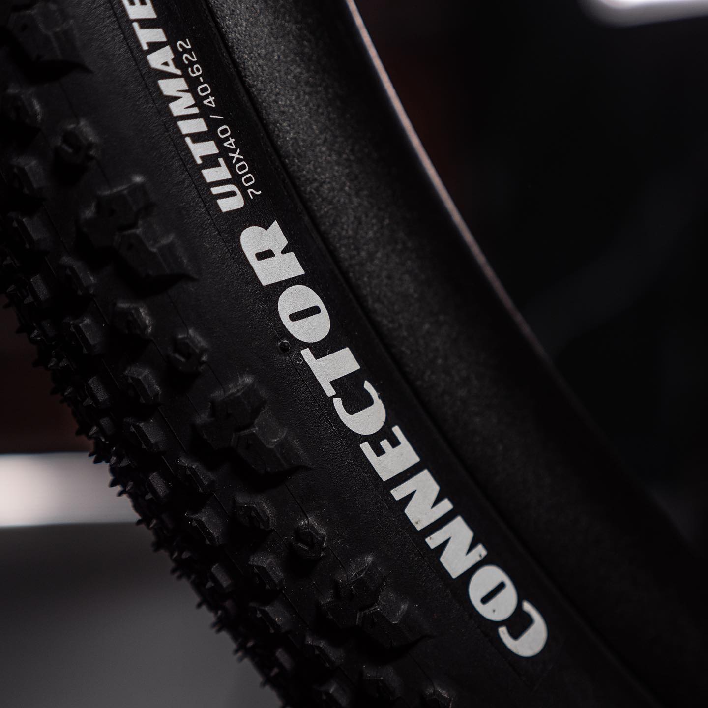 Llanta Connector Ultimate 700x40 Goodyear